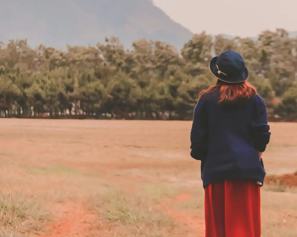 Cute girl profile picture simple style