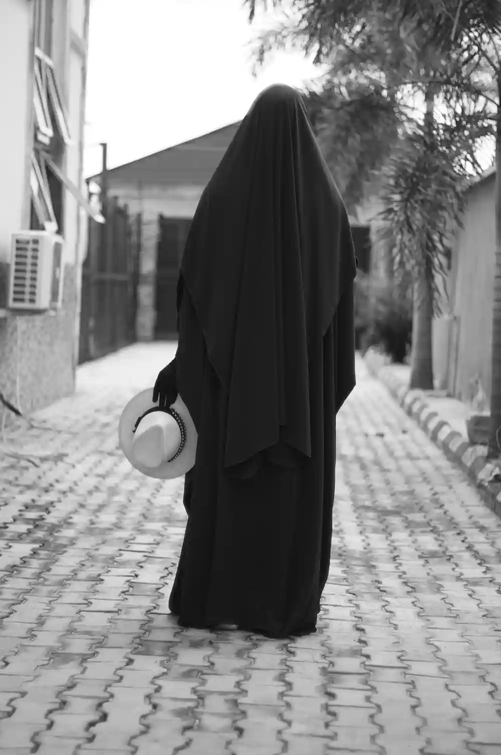 গোধূলি বেলায় বোরকা পরা প্রোফাইল পিক ডাউনলোড